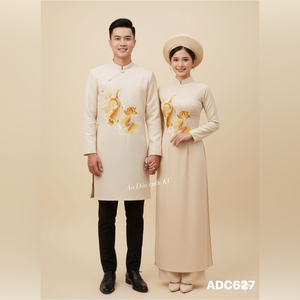 Elegant Cream Traditional Outfits with Gold Embroidery
